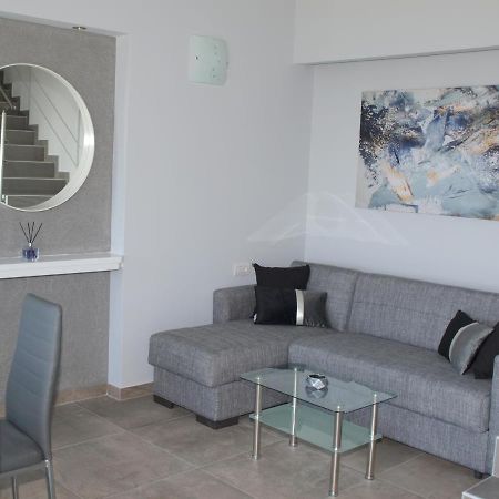 Attic Apartments 阿亚安娜 外观 照片