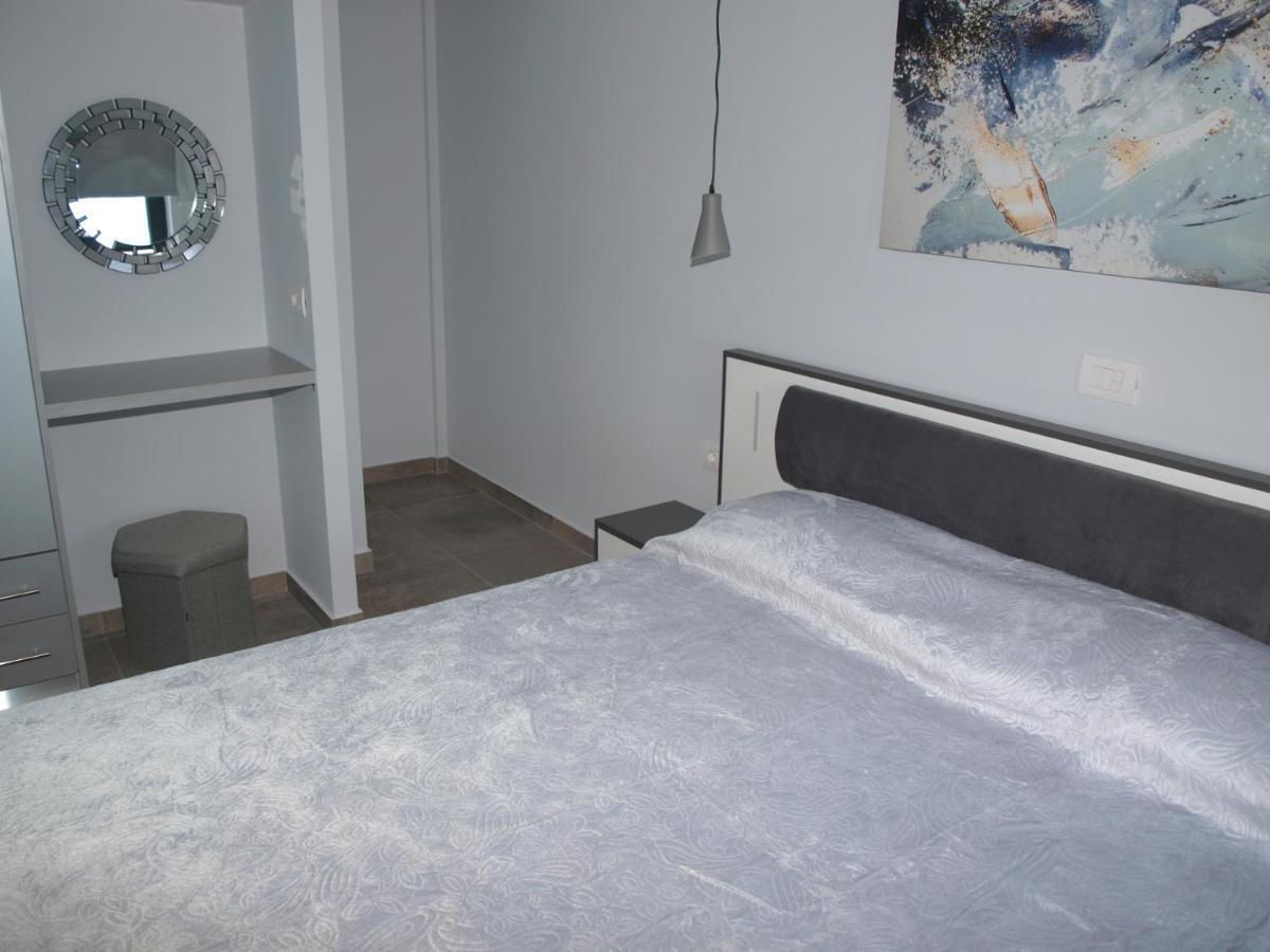 Attic Apartments 阿亚安娜 外观 照片