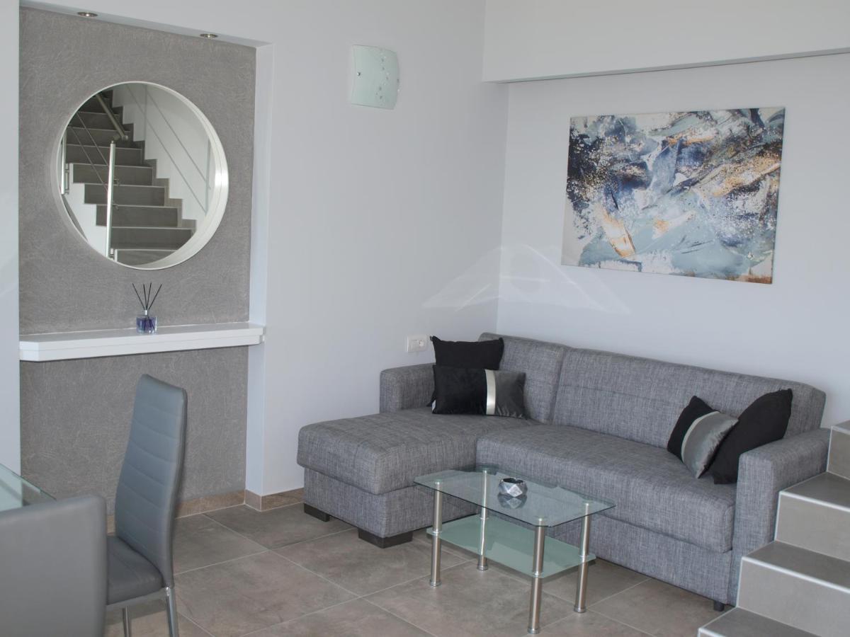 Attic Apartments 阿亚安娜 外观 照片